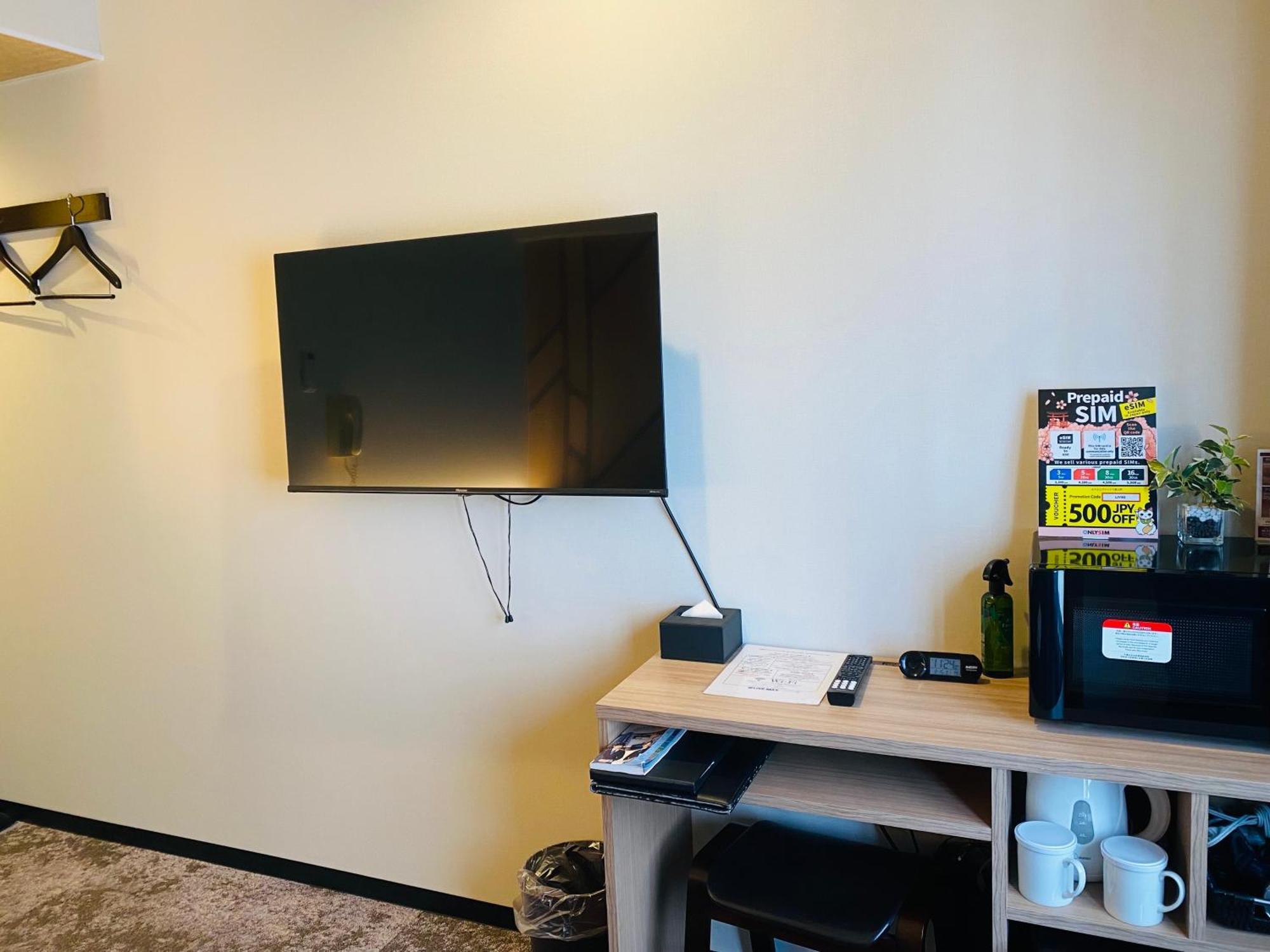 Hotel Livemax Budget Higashi Ueno — Photos 1